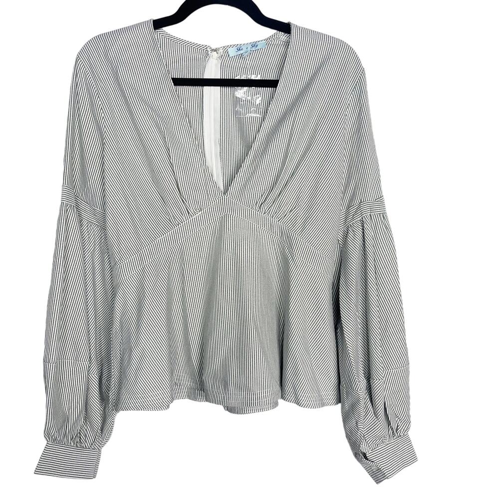 New She + Sky Medium M Gray White Striped V Neck Long Sleeve Blouse Cuff Sleeve
